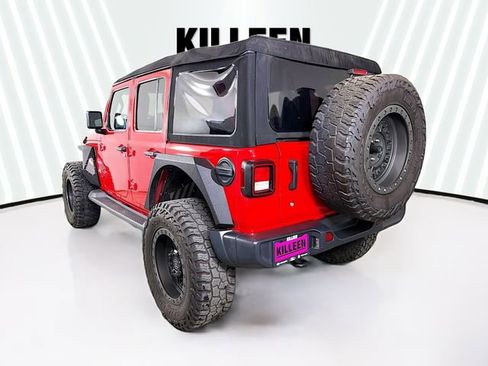 Used 2018 Jeep Wrangler Unlimited Sahara w/ Uconnect 4C Nav & Sound Group image 5