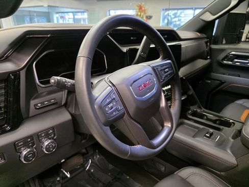 Used 2024 GMC Sierra 2500 AT4 w/ AT4 Premium Plus Package image 10