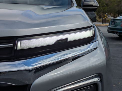 Used 2024 Chevrolet Traverse LT image 33