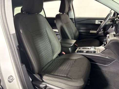 Used 2021 Ford Explorer XLT AWD/4WD image 29