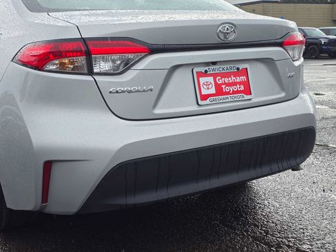Used 2024 Toyota Corolla LE FWD image 13