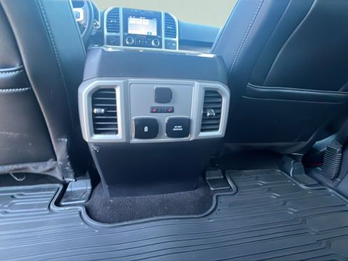 Used 2019 Ford F150 Lariat w/ Equipment Group 502A Luxury AWD/4WD image 24