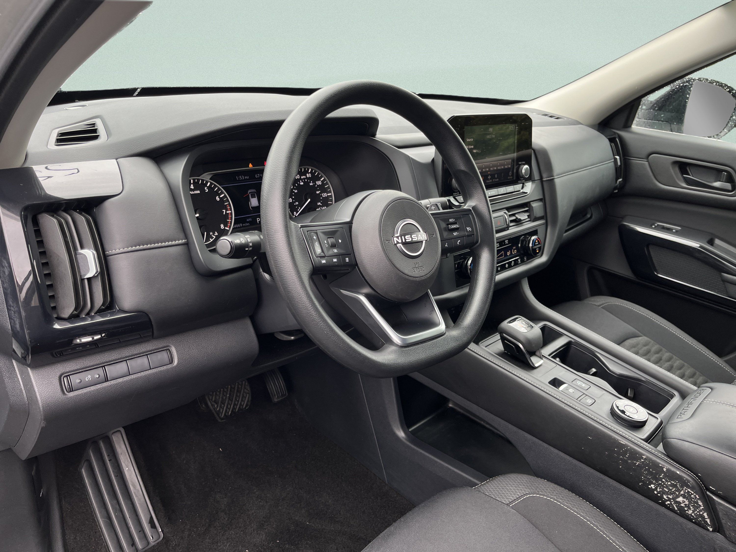 Used 2024 Nissan Pathfinder S AWD/4WD image 18