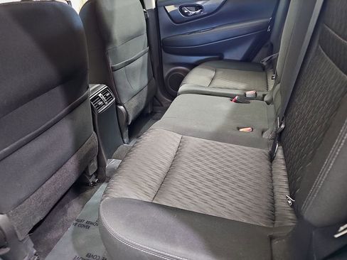 Used 2017 Nissan Rogue S image 16