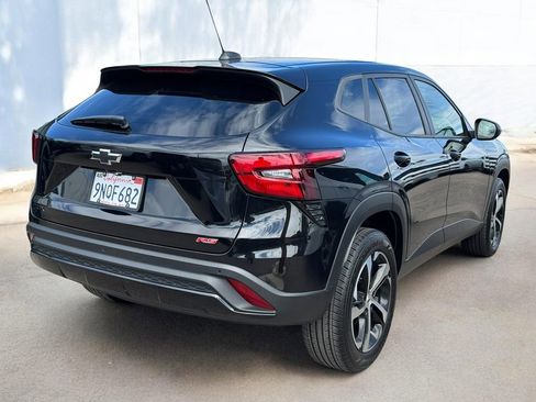 Used 2024 Chevrolet Trax RS w/ Driver Confidence Package FWD image 19