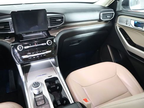 Used 2023 Ford Explorer Limited image 29