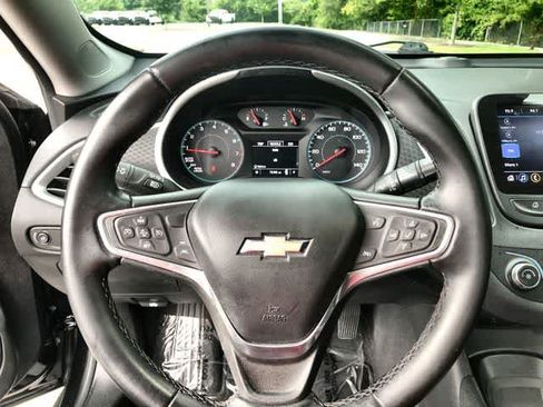 Used 2023 Chevrolet Malibu RS FWD image 19