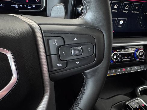 Used 2025 GMC Sierra 1500 Denali w/ Denali Reserve Package AWD/4WD image 17