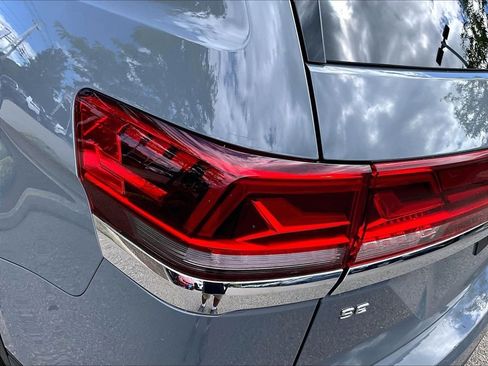 Used 2025 Volkswagen Atlas SE AWD/4WD image 33