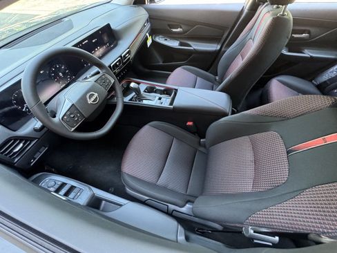 New 2026 Nissan Sentra SR w/ Floor Mat Package FWD image 21