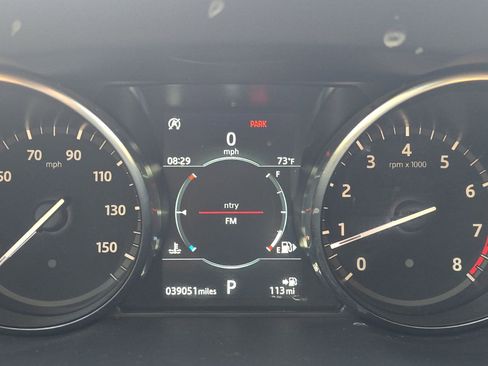 Used 2019 Land Rover Discovery Sport SE image 14