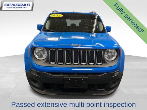 Used 2015 Jeep Renegade Latitude AWD/4WD image 2