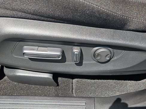 Certified 2025 Honda CR-V EX image 21