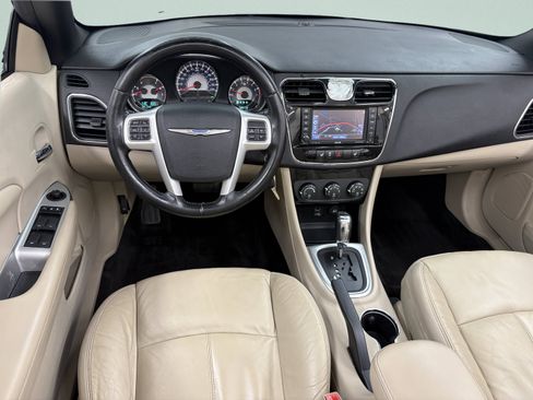 Used 2011 Chrysler 200 Limited FWD image 14