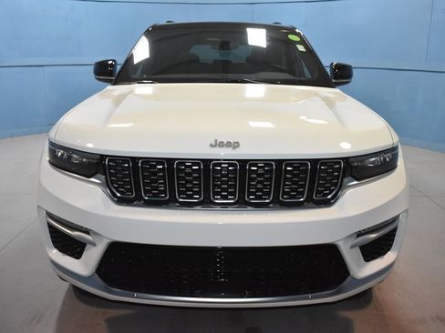 Used 2025 Jeep Grand Cherokee Summit AWD/4WD image 23