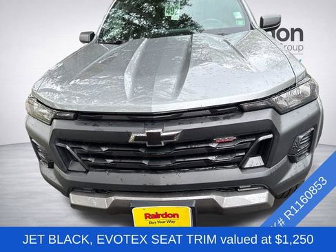 Used 2024 Chevrolet Colorado Trail Boss image 2