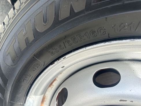 Used 2025 Ford Transit 250 148 Medium Roof image 27