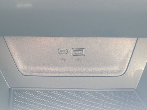 New 2026 Chevrolet Equinox LT w/ Convenience Package II FWD image 29