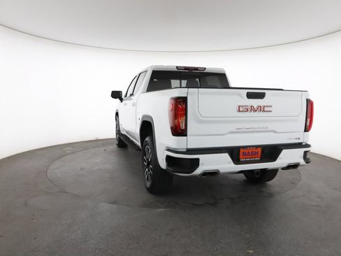 Used 2023 GMC Sierra 1500 AT4 w/ AT4 Premium Package AWD/4WD image 10