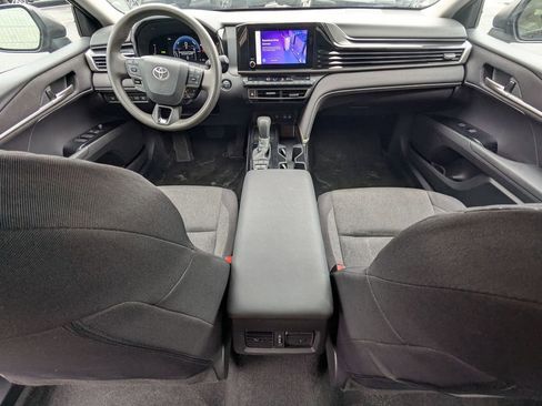 Used 2025 Toyota Camry LE image 26
