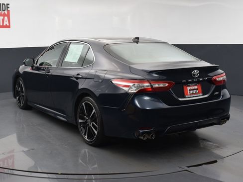 Used 2020 Toyota Camry XSE FWD image 3