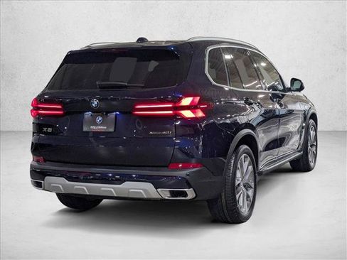 Used 2026 BMW X5 xDrive40i w/ Climate Comfort Package AWD/4WD image 2