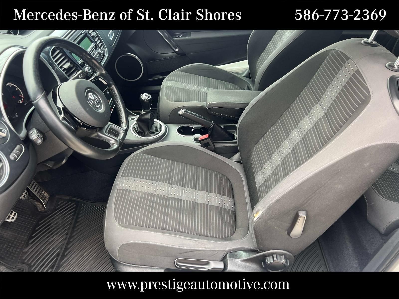 Used 2013 Volkswagen Beetle 2.0T FWD image 17