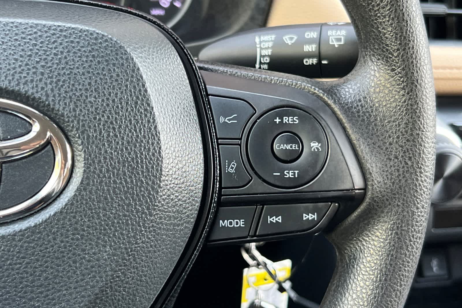 Certified 2021 Toyota RAV4 LE FWD image 25