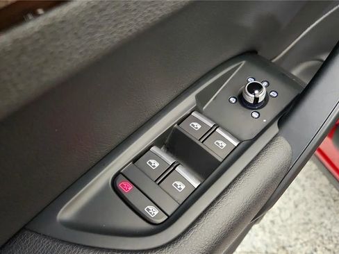 Used 2018 Audi Q5 2.0T Premium Plus w/ Premium Plus Package image 23