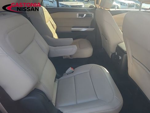 Used 2022 Ford Explorer XLT w/ Equipment Group 202A image 26