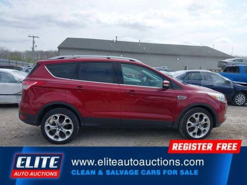 Used 2016 Ford Escape Titanium w/ Equipment Group 301A AWD/4WD image 26