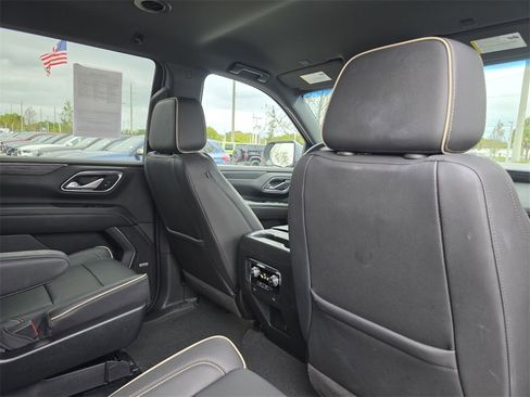 Used 2022 GMC Yukon SLT image 12