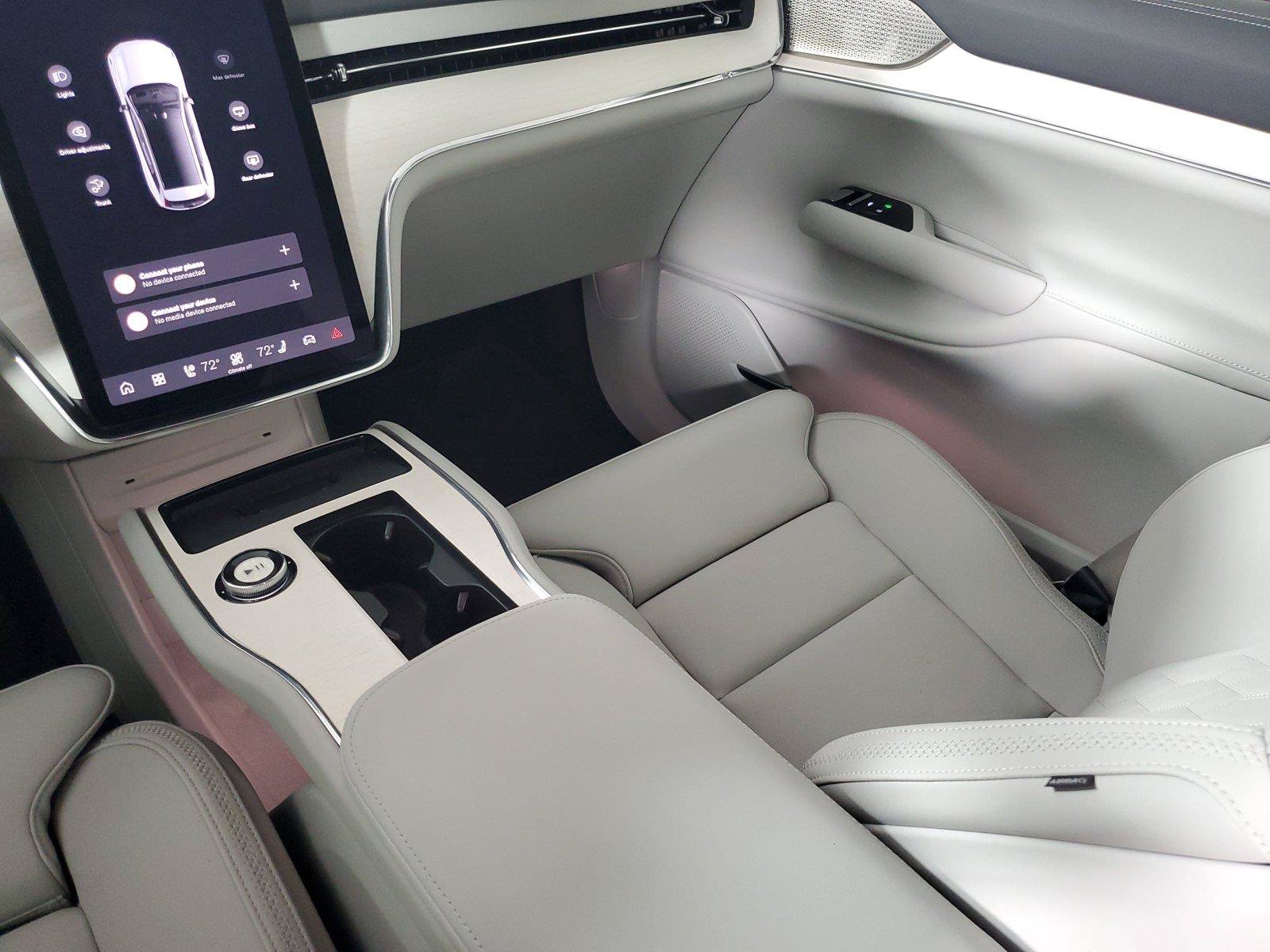 Certified 2025 Volvo EX90 Ultra AWD/4WD image 17