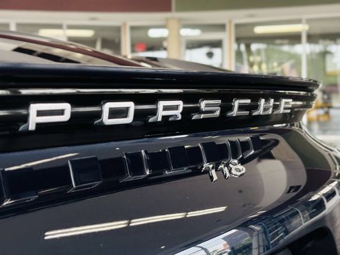 Used 2019 Porsche 718 Boxster RWD image 12