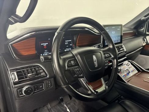 Used 2021 Lincoln Navigator L Reserve AWD/4WD image 24