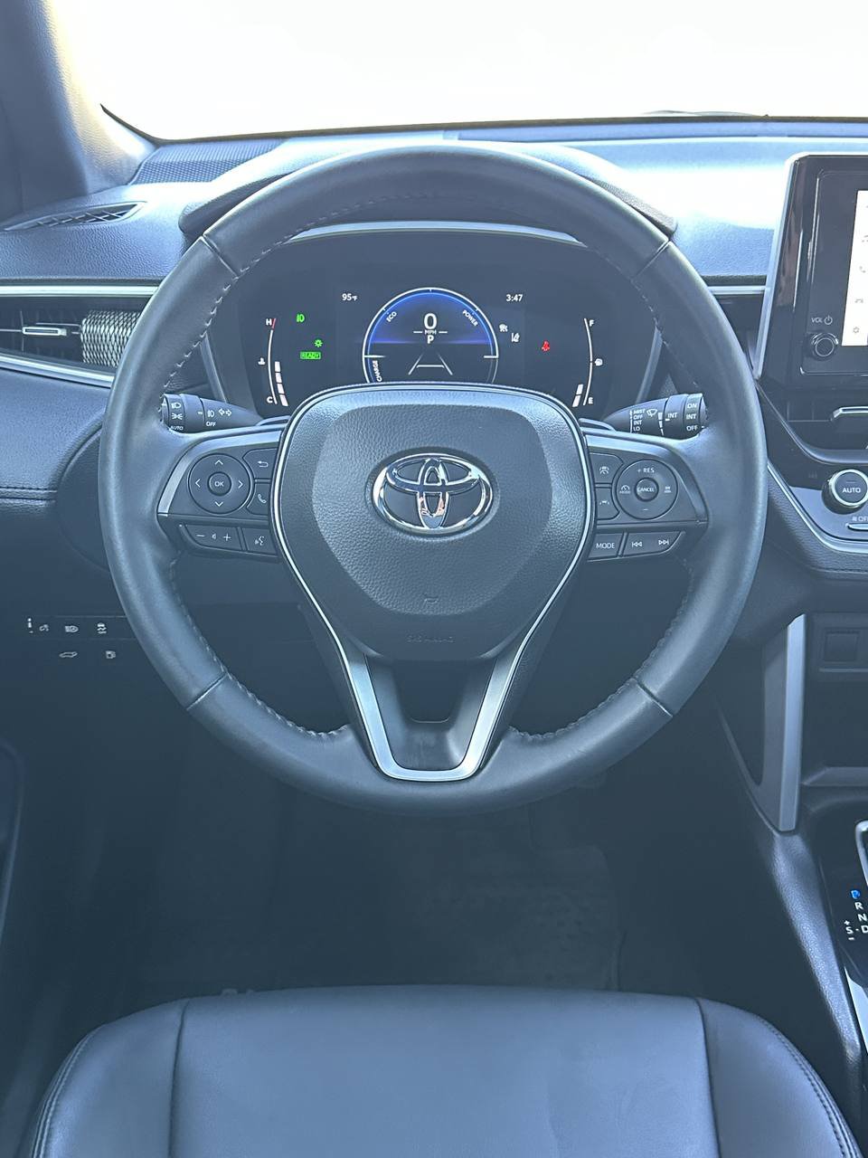 Used 2024 Toyota Corolla Cross AWD Hybrid w/ Convenience Package image 32