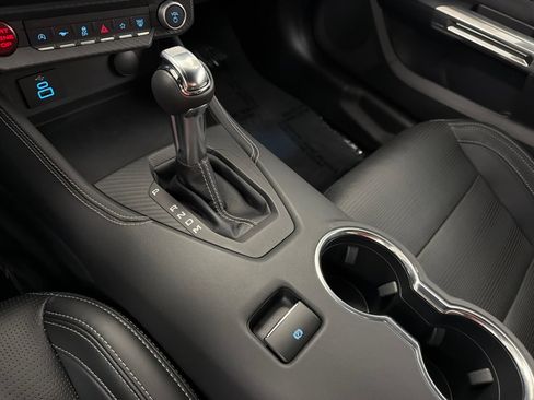 Used 2025 Ford Mustang GT Premium RWD image 32
