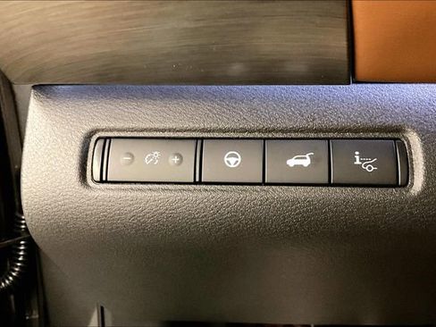 New 2025 Nissan Pathfinder Platinum w/ Cargo Package image 28