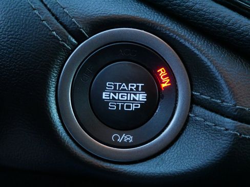 Used 2022 Dodge Durango SXT image 31