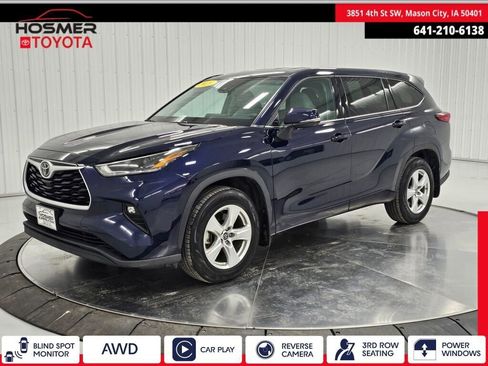 Used 2021 Toyota Highlander LE image 1