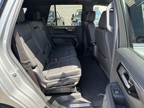 Used 2025 Chevrolet Tahoe LT RWD image 26