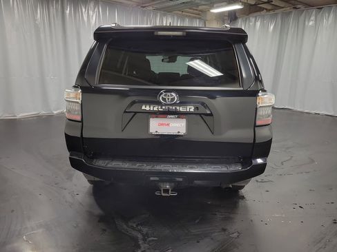 Used 2020 Toyota 4Runner SR5 image 7