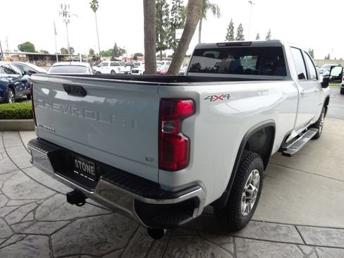 Certified 2024 Chevrolet Silverado 2500 LT AWD/4WD image 9