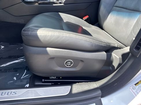 Used 2016 Hyundai Equus Ultimate RWD image 10