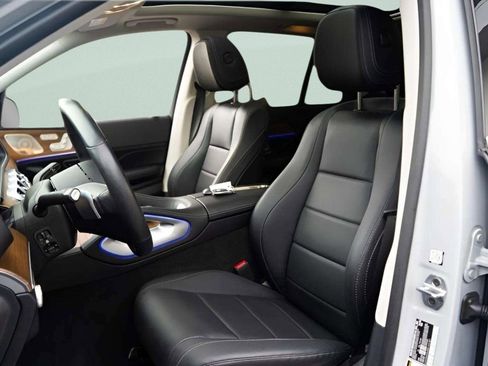 Used 2024 Mercedes-Benz GLE 450 4MATIC w/ Winter Package image 31