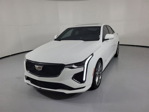 Used 2020 Cadillac CT4 V w/ Climate Package image 2