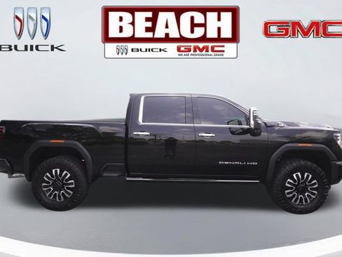 Used 2026 GMC Sierra 2500 Denali Ultimate AWD/4WD image 2