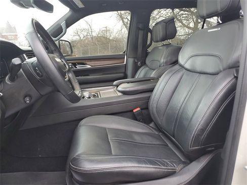 Used 2022 Jeep Grand Wagoneer Series I image 27