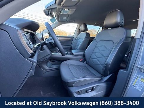 Certified 2024 Volkswagen Atlas SE image 32