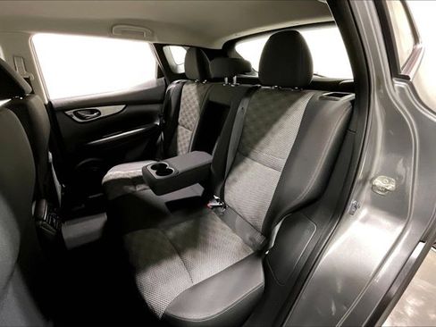 Used 2018 Nissan Rogue Sport SV image 26